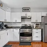 Rockaway 3 Bedroom Suite By The Sea.